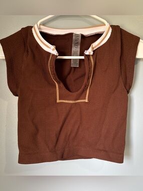 ANWND Brown Short Sleeve Top Size M/L
